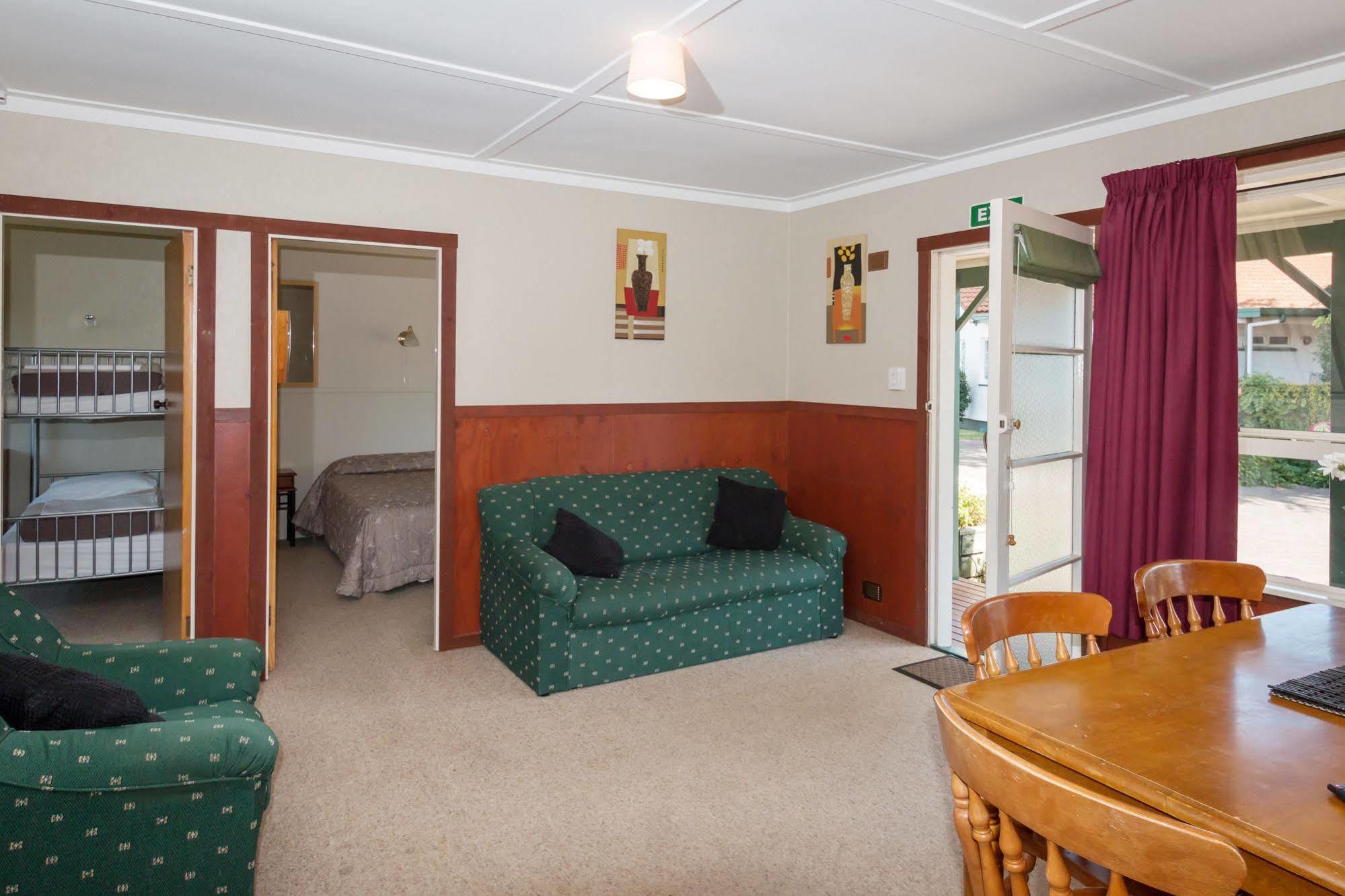 Santa Maria Motel Rotorua Luaran gambar