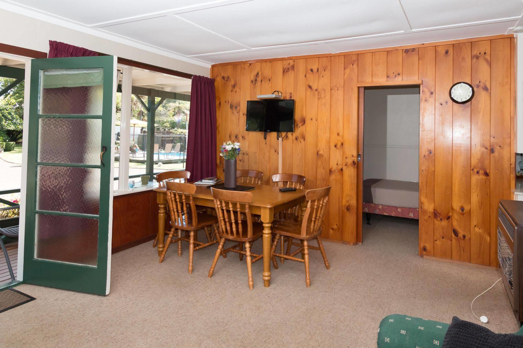 Santa Maria Motel Rotorua Luaran gambar